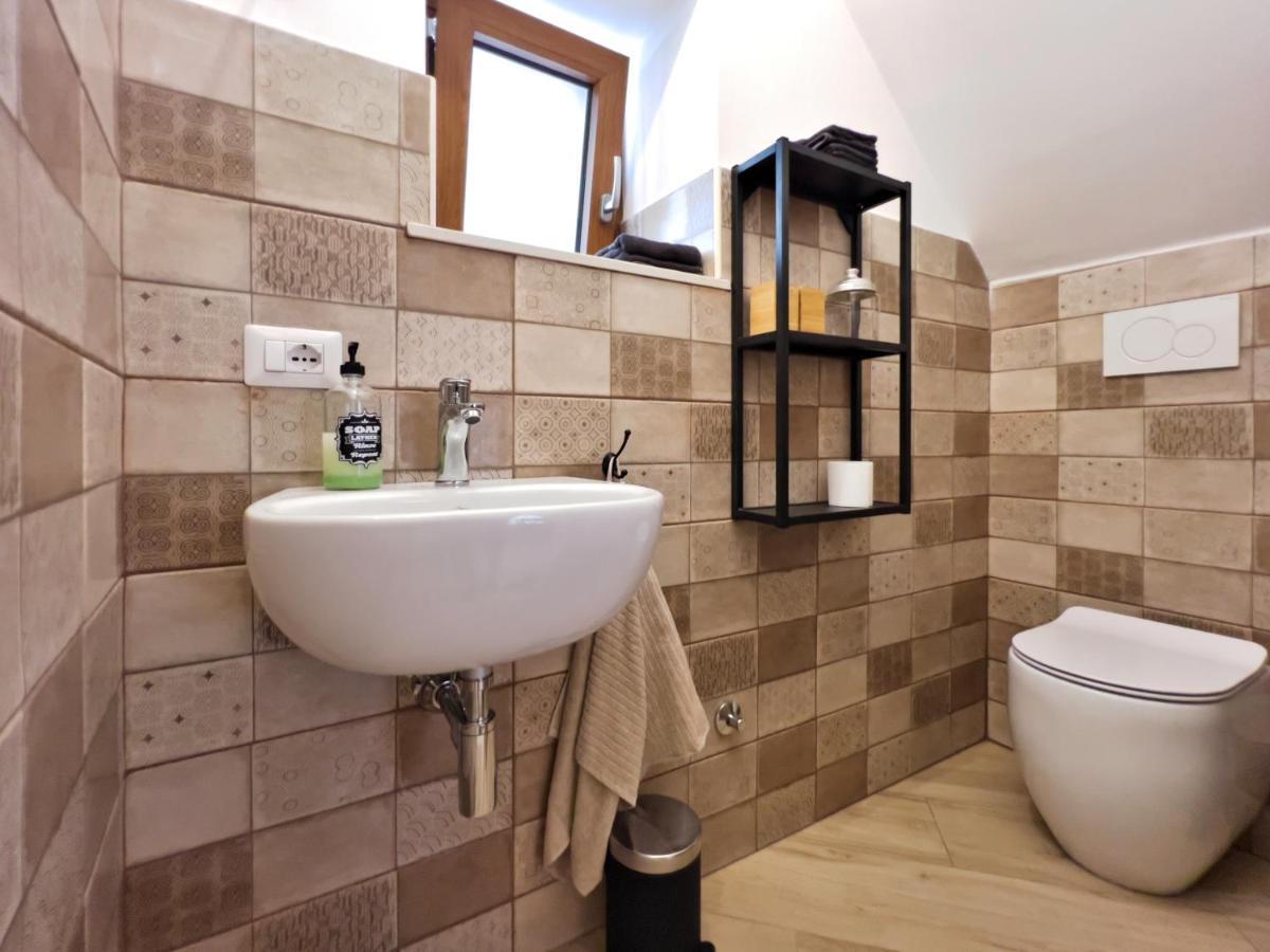 Cosy Nemi - Guest House Zewnętrze zdjęcie
